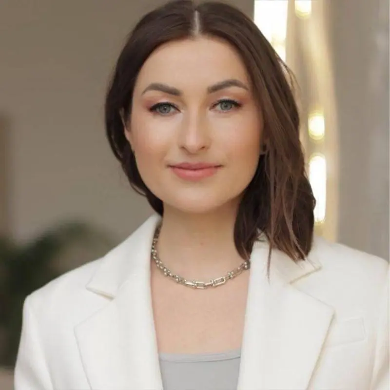 Александра Хохрина