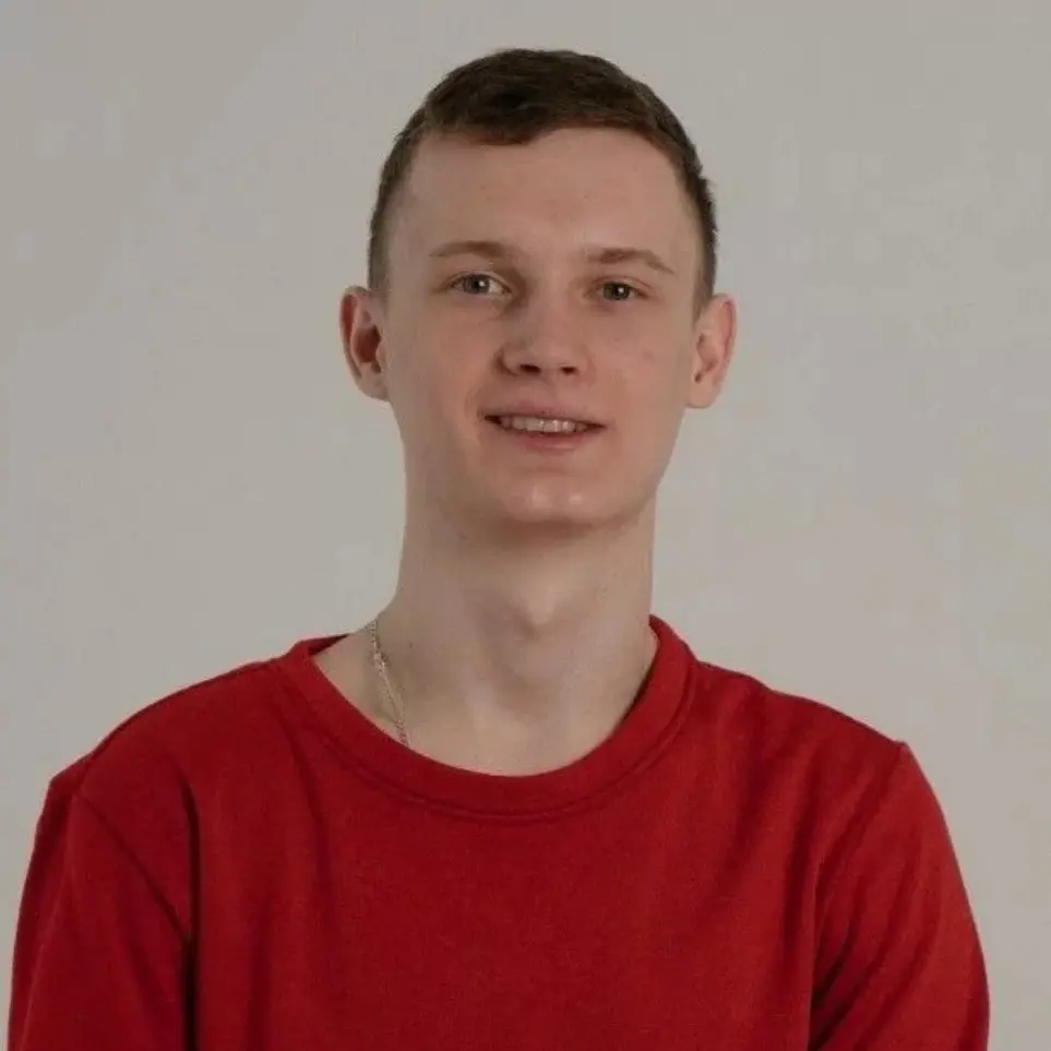 Дмитрий Петелин