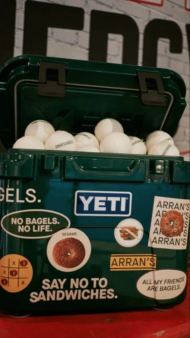 🆕 Новая неделя = Новый бренд
Сегодня смотрим Arran's Bagels, двери которого распахнулись в июле в Ноттингеме | Сетка — социальная сеть от hh.ru