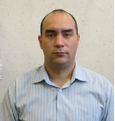 Денис Перов