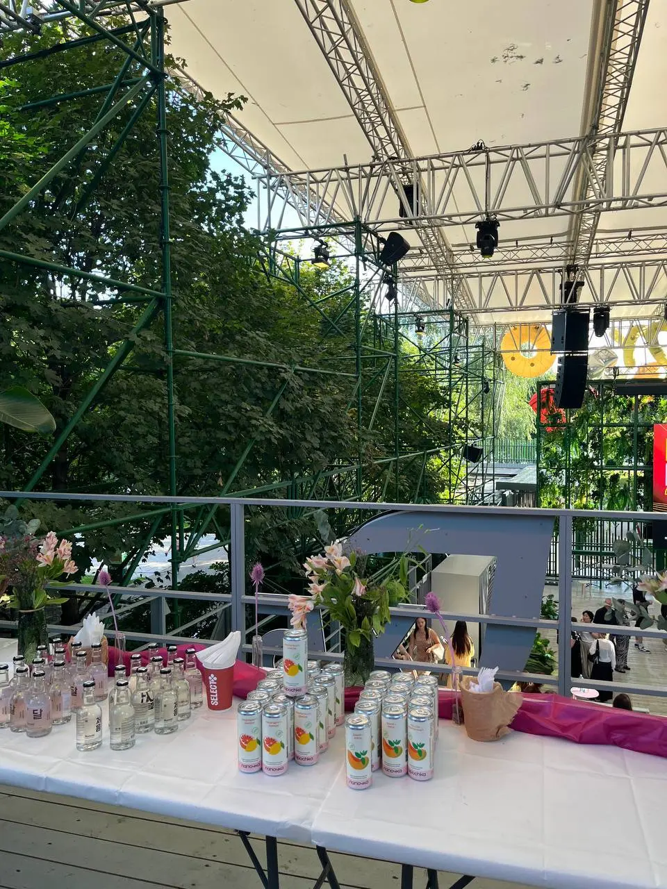 Киберы побывали на PR Party 2026 в Парке Горького — это тёплая летняя тусовка для PR-специалистов, маркетологов, медиа и всех, кто живёт коммуникациями | Сетка — социальная сеть от hh.ru