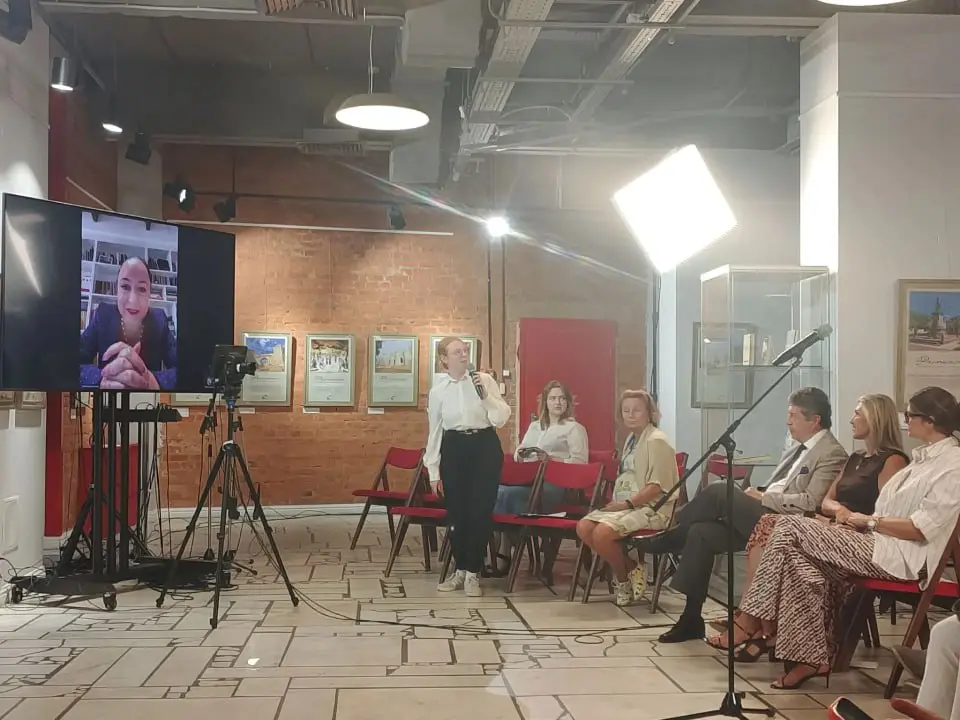 Эквадорская поэтесса Валерия Гусман Перес рассказала о своем творчестве
#Творчество #История #Гусман #Поэтесса #Эквадор #Встреча | Сетка — социальная сеть от hh.ru