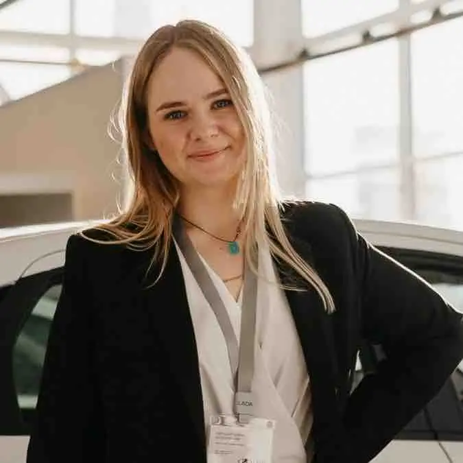Кира Колесникова