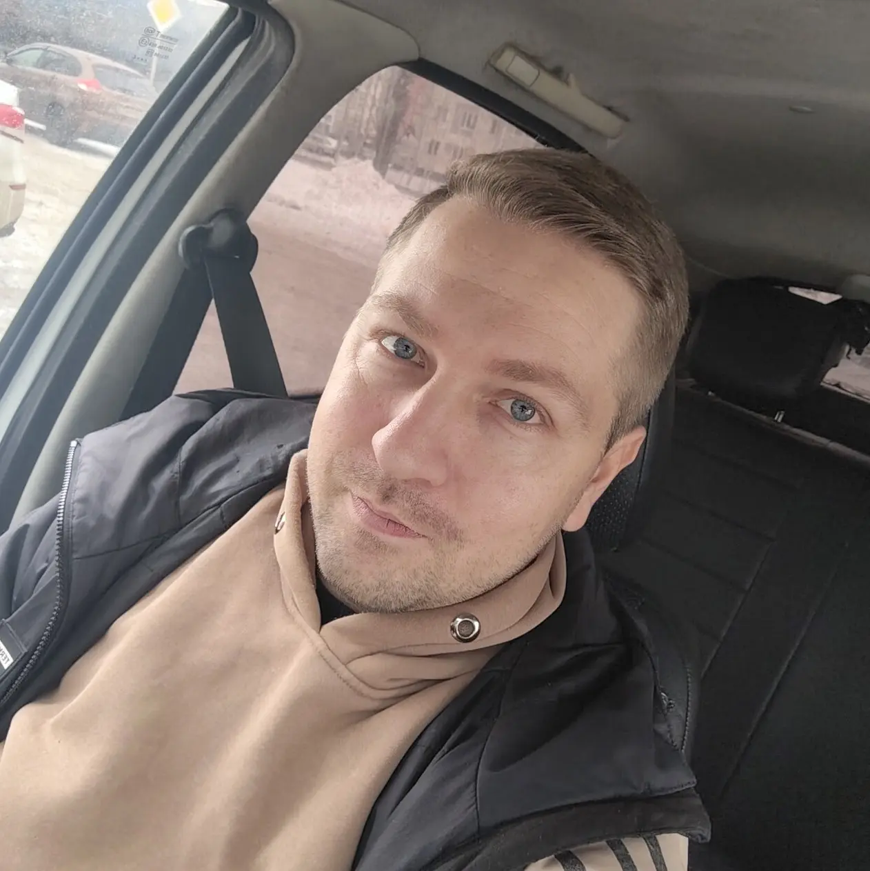 Олег Мельников