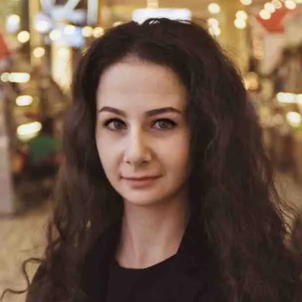 Александра Нилова