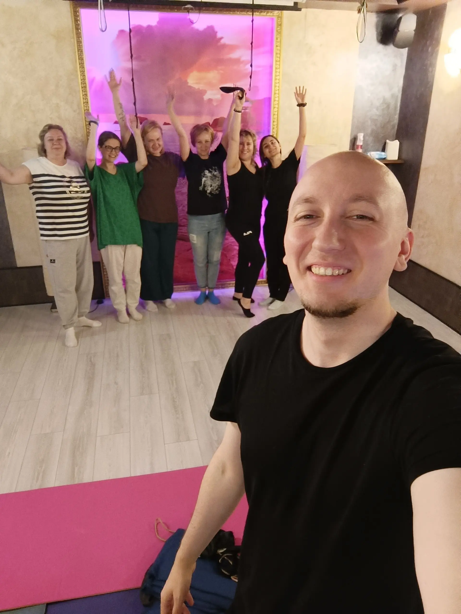 ПЛАН НА АВГУСТ 🗝
Заканчивается июль, собрал расписание на месяц сохраняй, делитесь с теми, кому может откликнуться.
Все мои встречи - по субботам.
8️⃣ августа — открытая встреча для пар. Бесплатно | Сетка — социальная сеть от hh.ru