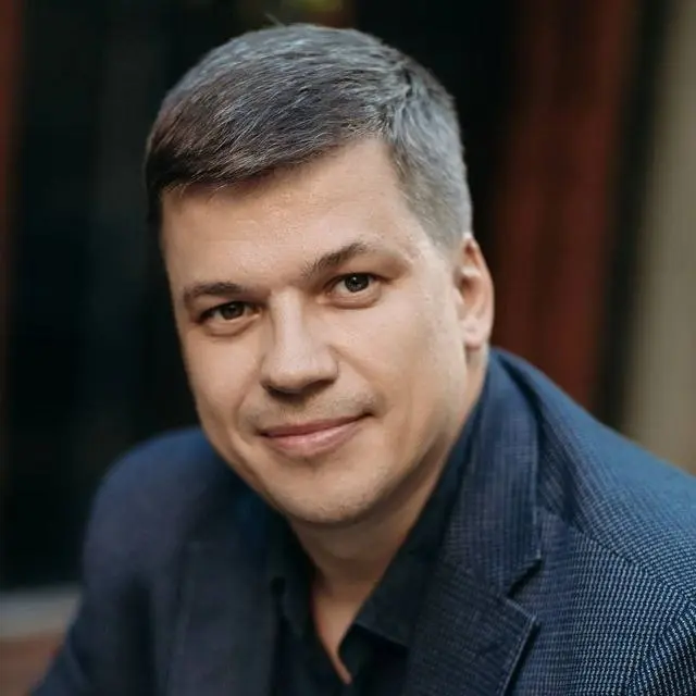 Бизнес на номинала
Многие предприниматели до сих пор живут в уютных старых добрых временах, в которых бизнес или его часть записана на «номинала» | Сетка — социальная сеть от hh.ru