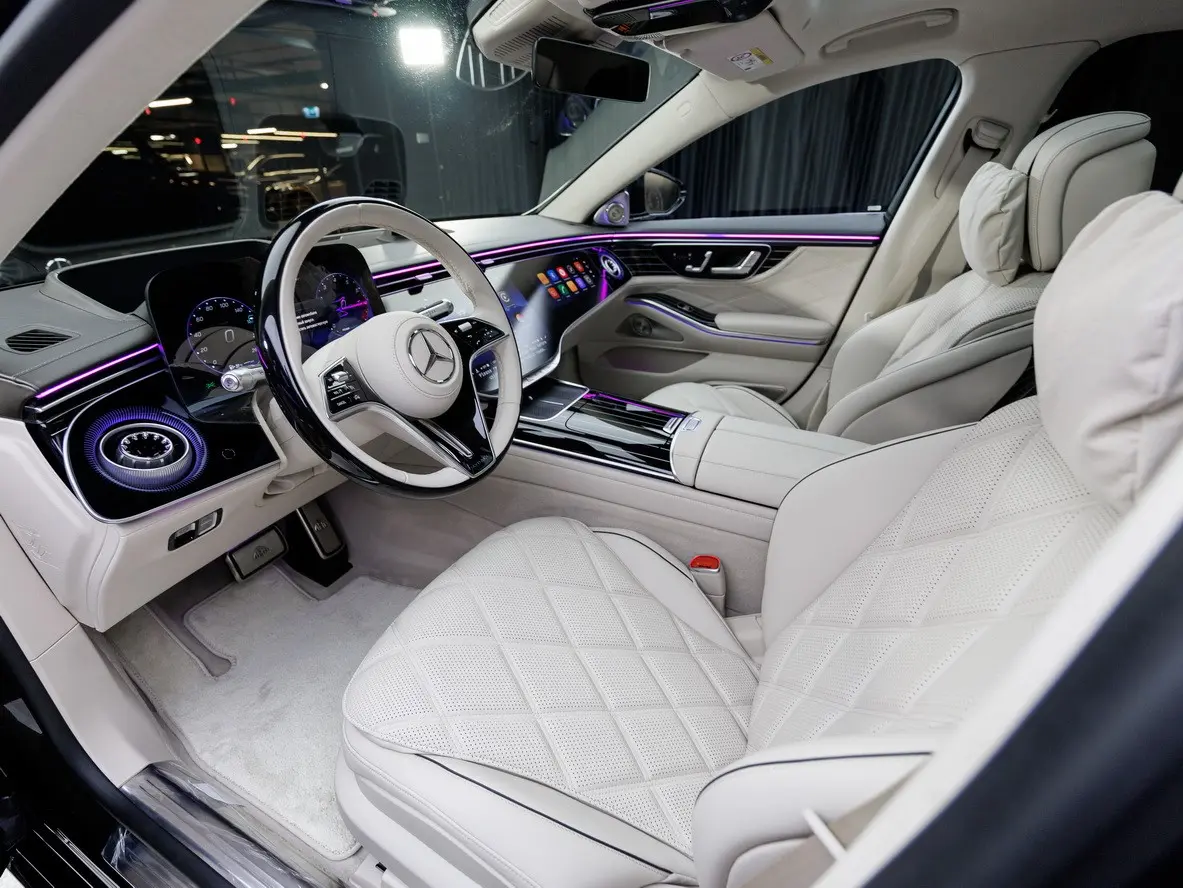 Событие Legacy Motors принесло премьеру Mercedes Майбах | Сетка — социальная сеть от hh.ru