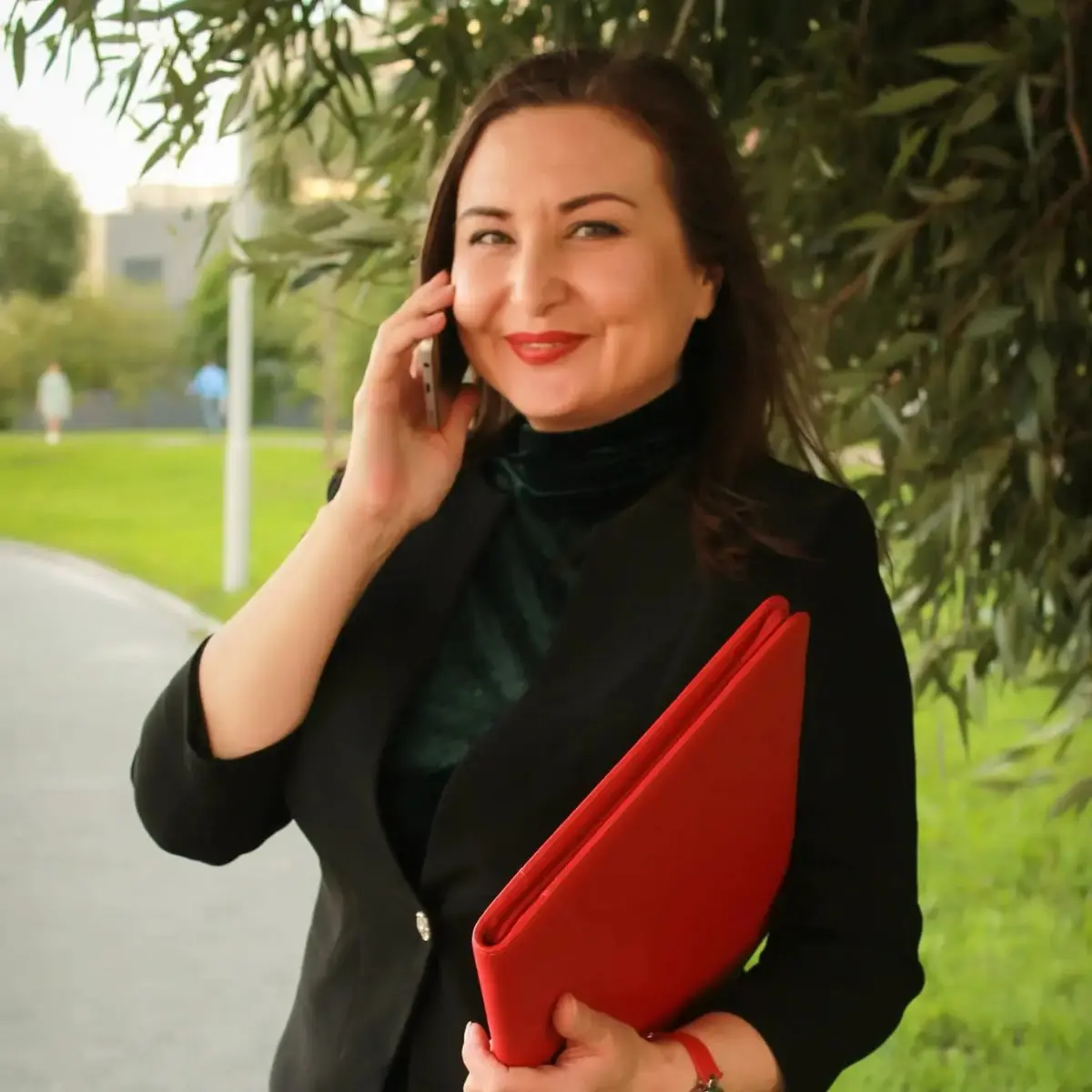🌍 Вы заслуживаете лучшего отпуска, да-да
Привет! Меня зовут Лия, я профессиональный турагент ✈️
Я знаю, каково это - в 2 часа ночи лихорадочно перебирать отели, потому что завтра дедлайн на работе, вр... | Сетка — социальная сеть от hh.ru