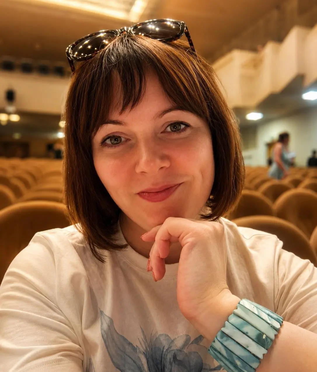 Сходили вчера с мужем на комедию "Любовнички" - абсолютно потрясающее ощущение, что я давно столько не смеялась 😂
Конечно, как нормальный человек я просто наслаждалась спектаклем, а как маркетолог сра... | Сетка — социальная сеть от hh.ru