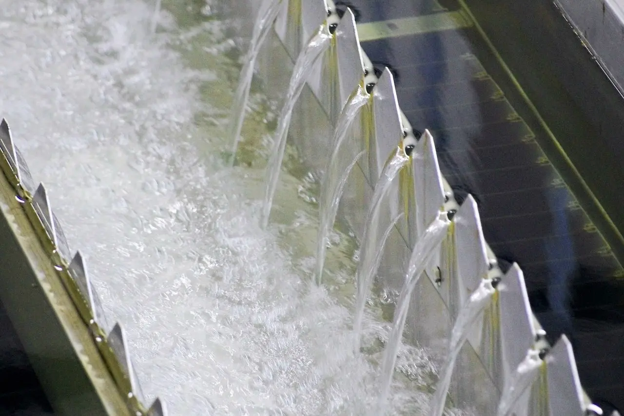 💧 530 млн кубометров чистой воды произвели в Москве за первое полугодие 2026-го 💧
Это значит, что каждый день в краны москвичей поступало в среднем по 3 млн кубометров питьевой воды | Сетка — социальная сеть от hh.ru