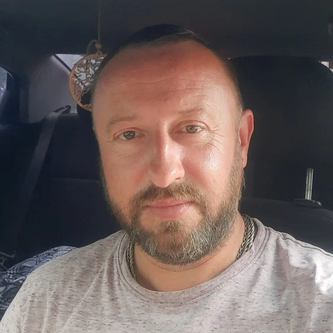 Артем Голованов