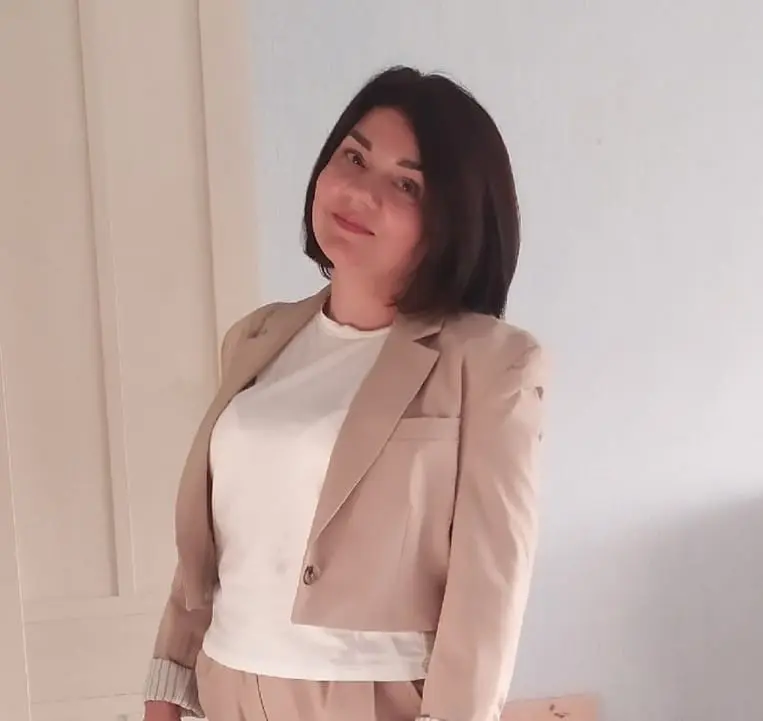 Оксана Власенко