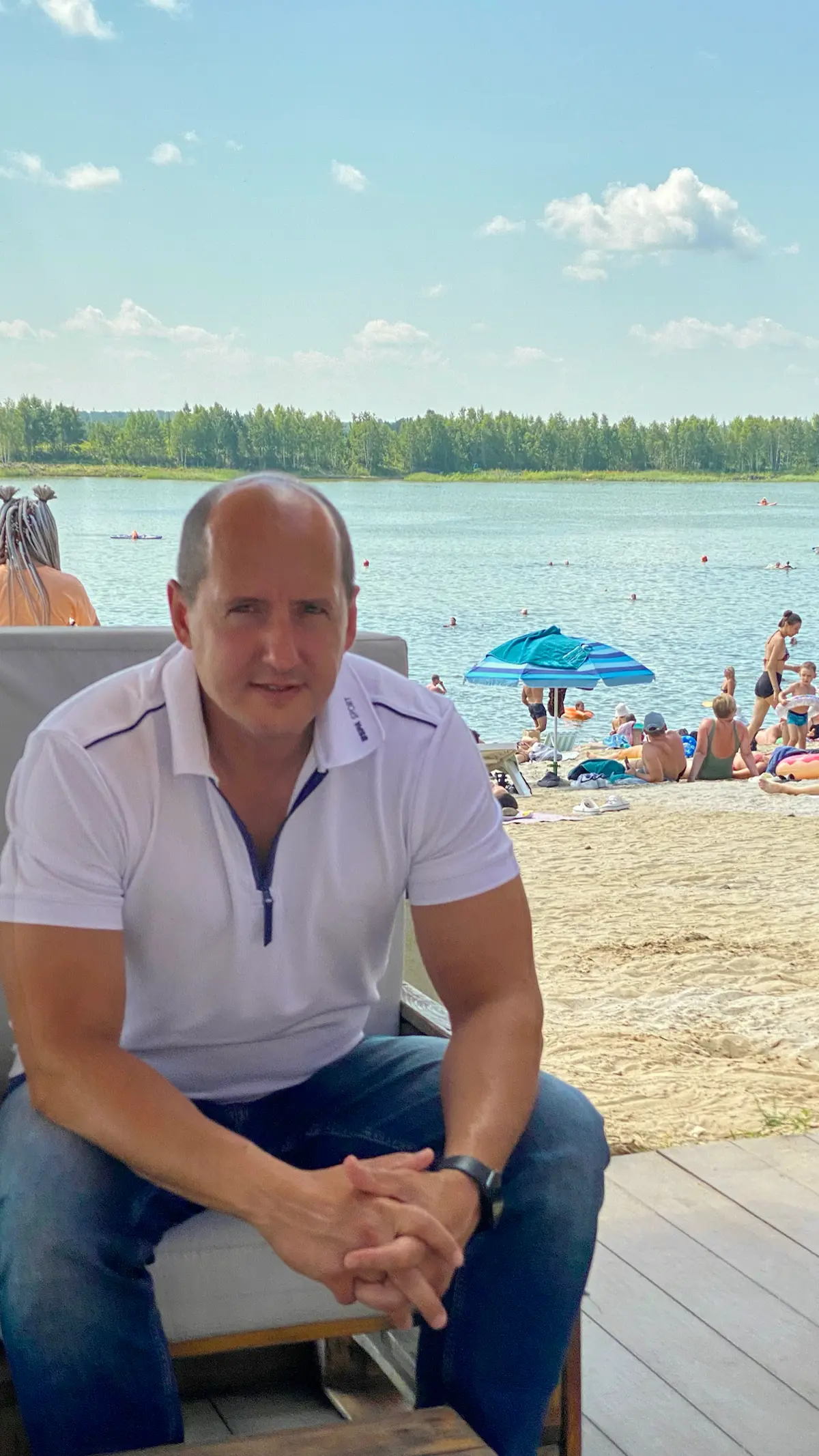 «Да-менеджер» vs «Нет-менеджер»: кто на самом деле встречает ваших гостей?
В прошлом посте мы говорили о том, как искренняя улыбка администратора экономит миллионы на рекламе | Сетка — социальная сеть от hh.ru