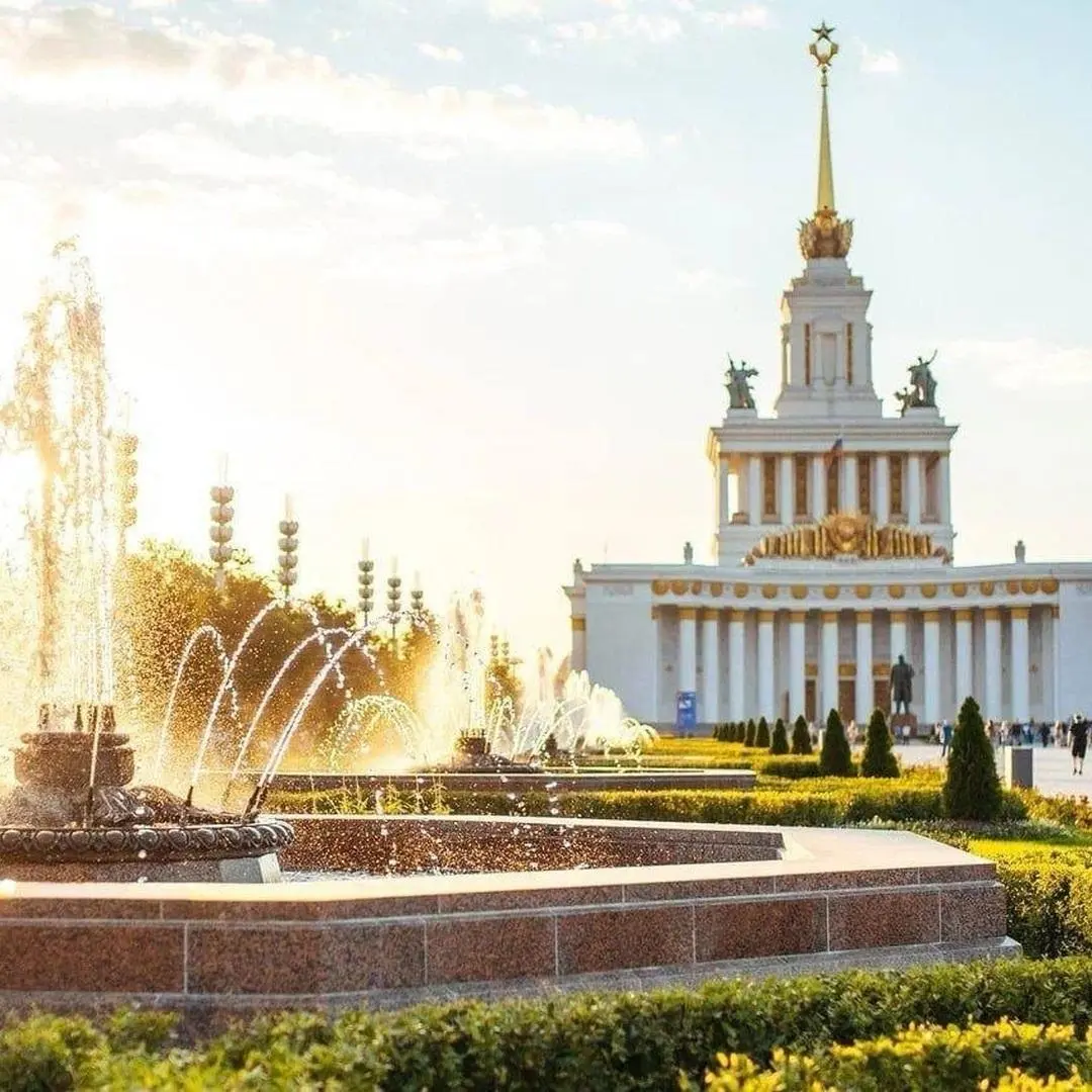 Записки субботнего блогера: красивую идею можно показать на слайде, а дальше?
1 августа 1939 года в Москве открылась Всесоюзная сельскохозяйственная выставка, будущая ВДНХ
Мне в этой дате нравится не ... | Сетка — социальная сеть от hh.ru