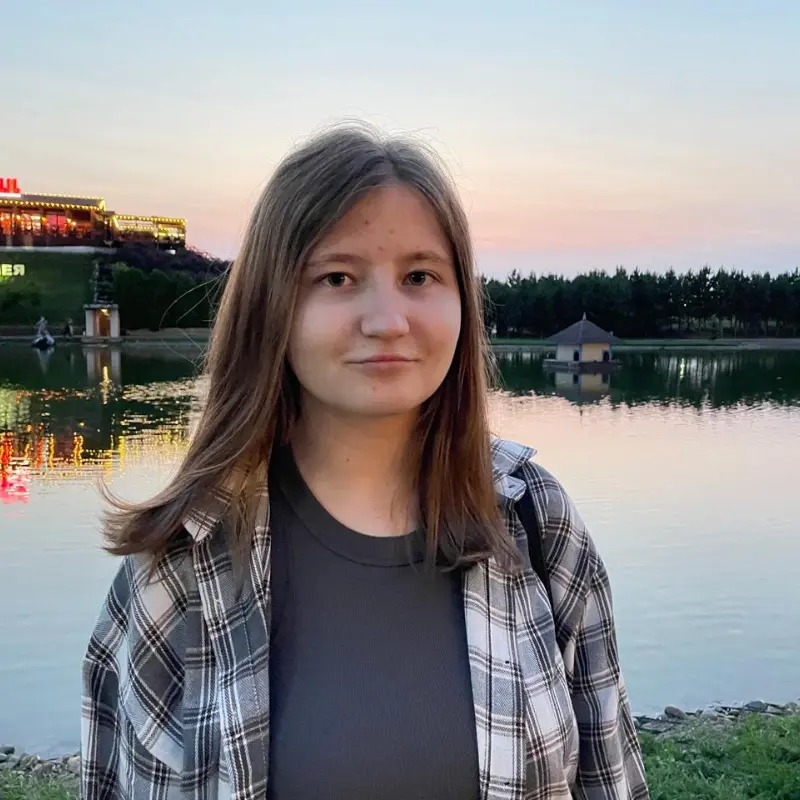 Арина Спивакова