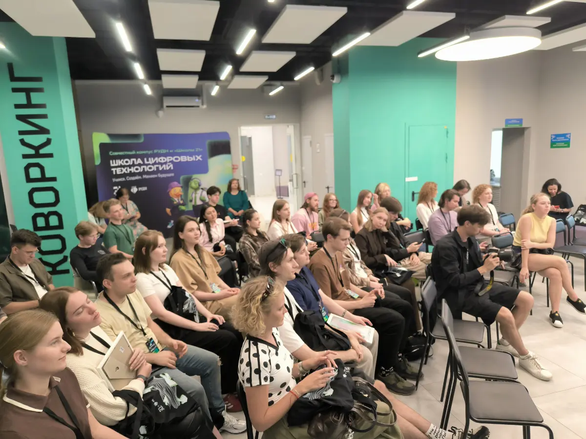 Вчера слушали защиты продуктовой мастерской Школы 21 и РУДН, где я выступаю экспертом.
Это было в первый раз и сразу такого грандиозного масштаба | Сетка — социальная сеть от hh.ru