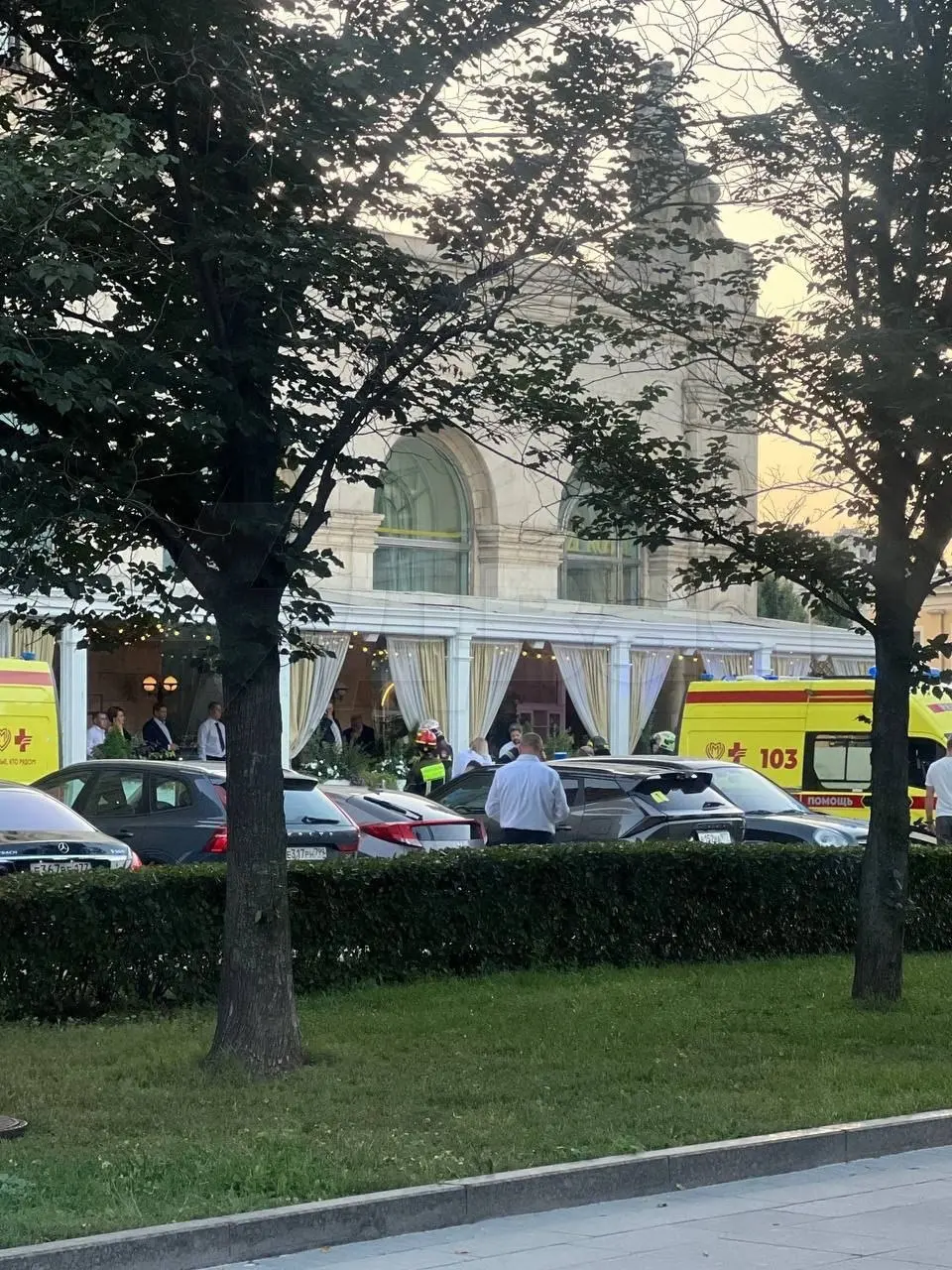 В ресторане Balzi Rossi проходила свадьба на 50 человек, когда в здании прогремел взрыв | Сетка — социальная сеть от hh.ru