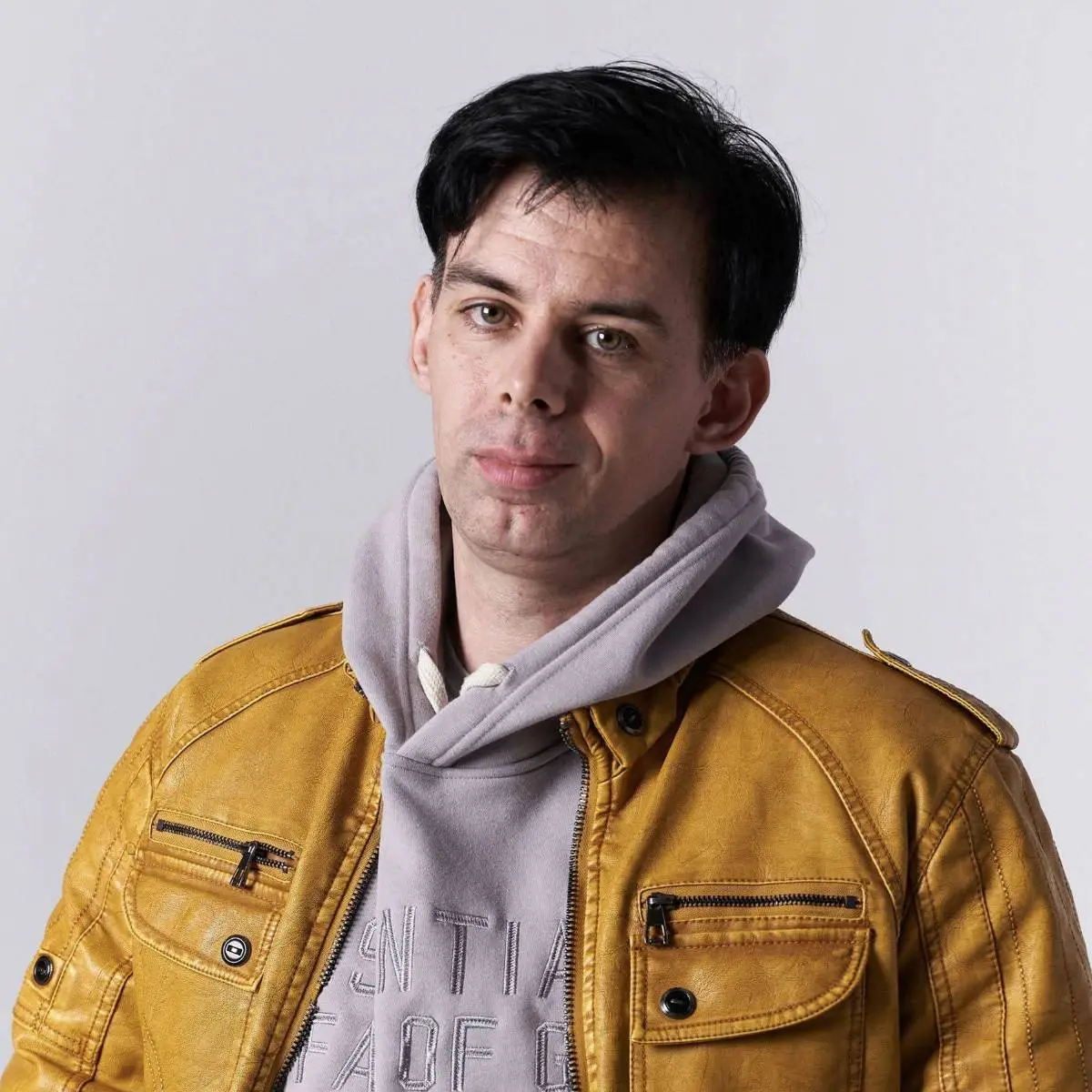 Андрей Олейник