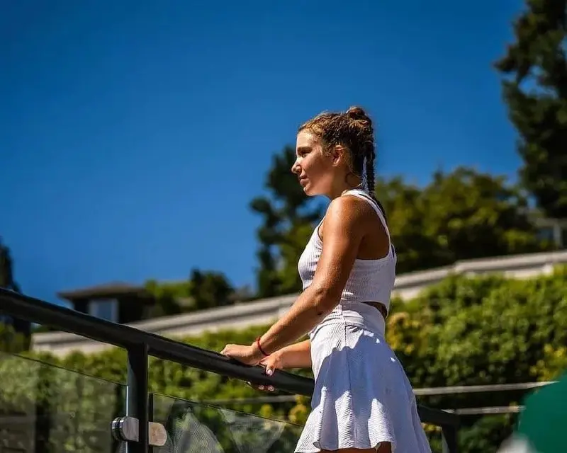 Россиянка Лютова в 16 лет вышла в финал на своем первом турнире WTA
#Россия #Успехи #Спорт #Лютова #Финал #Турнир #Лютова | Сетка — социальная сеть от hh.ru
