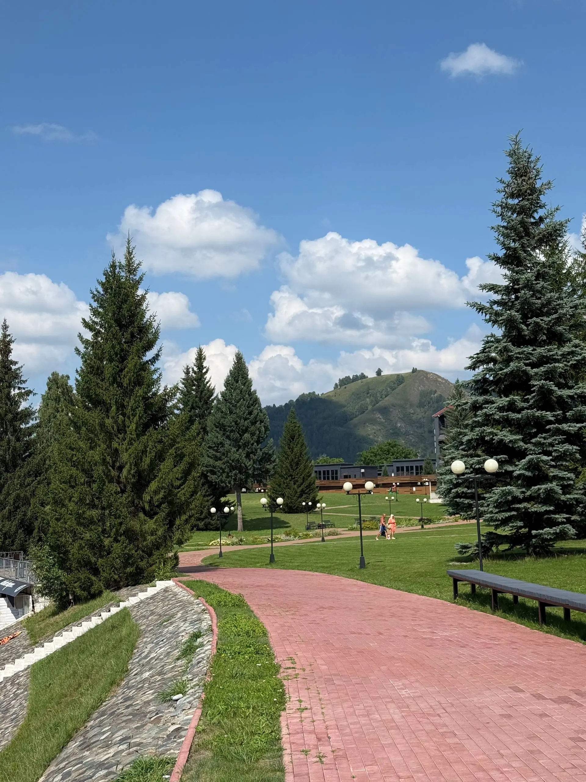 Съездил на мальчишник к Андрею в Горный Алтай ⛰️
Получились классные три дня в чисто мужской компании. Сгоняли в Алтай Пэлас, Алтайскую Ривьеру и банную деревню | Сетка — социальная сеть от hh.ru