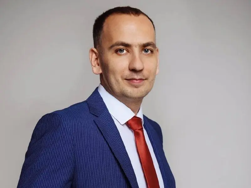 ⚡️ Задержан глава краснодарского филиала Ростелекома Сергей Поляков.
По информации из открытых источников, дело может быть связано с программой видеонаблюдения | Сетка — социальная сеть от hh.ru
