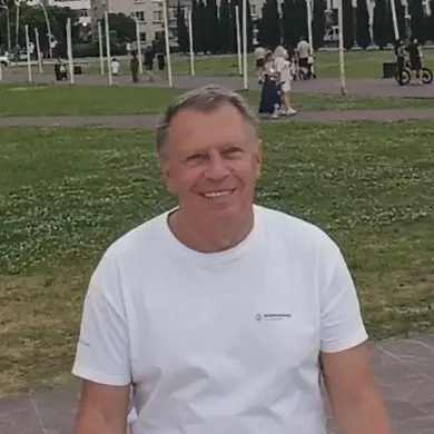 Юрий Фролов