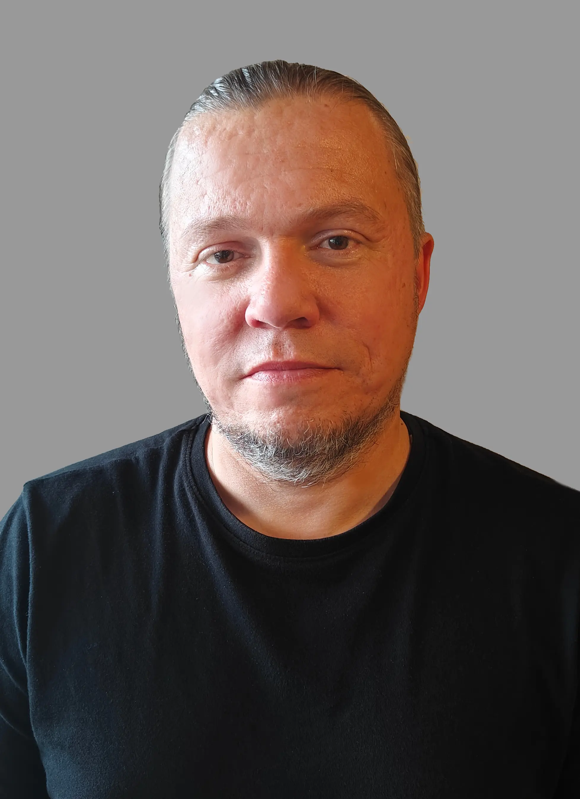 Андрей Султанаев