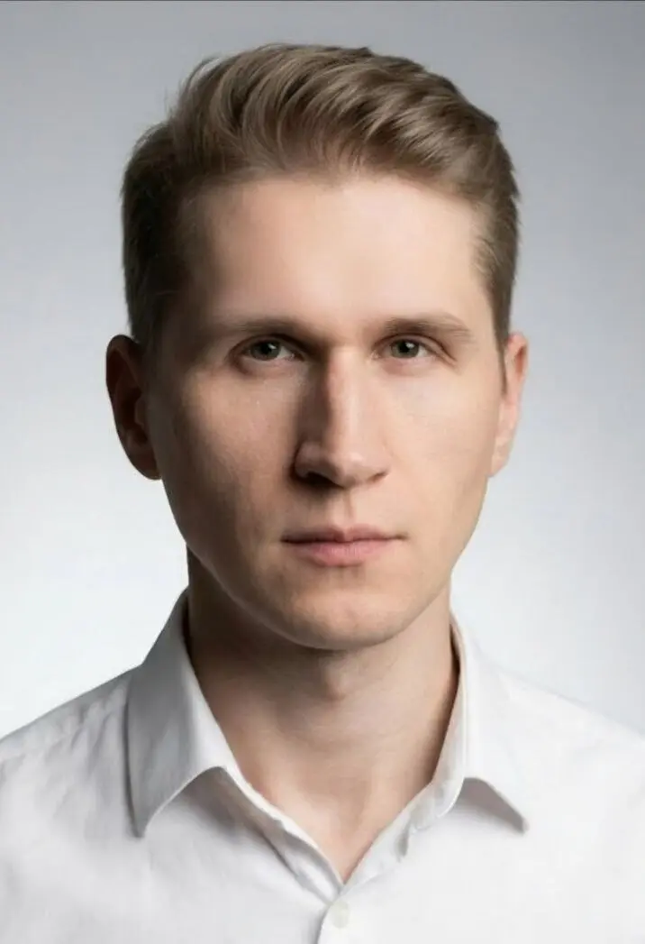 Семен Комаров
