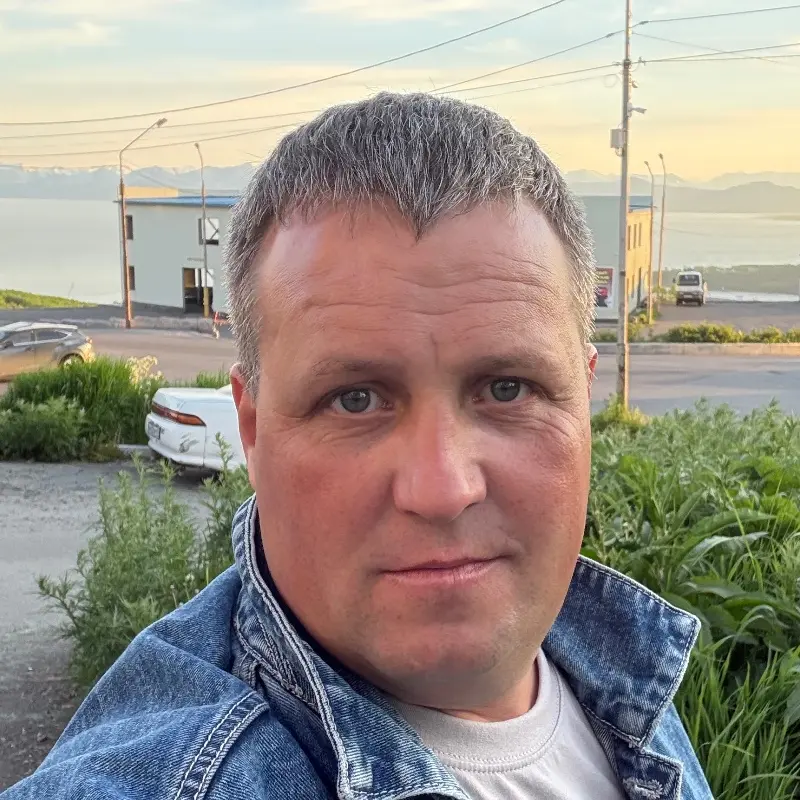 Олег Пономарев