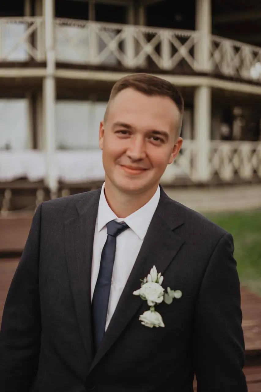 Владимир Новиков