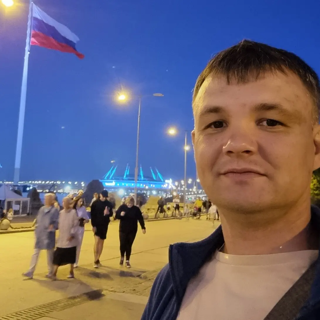 Дмитрий Максимов