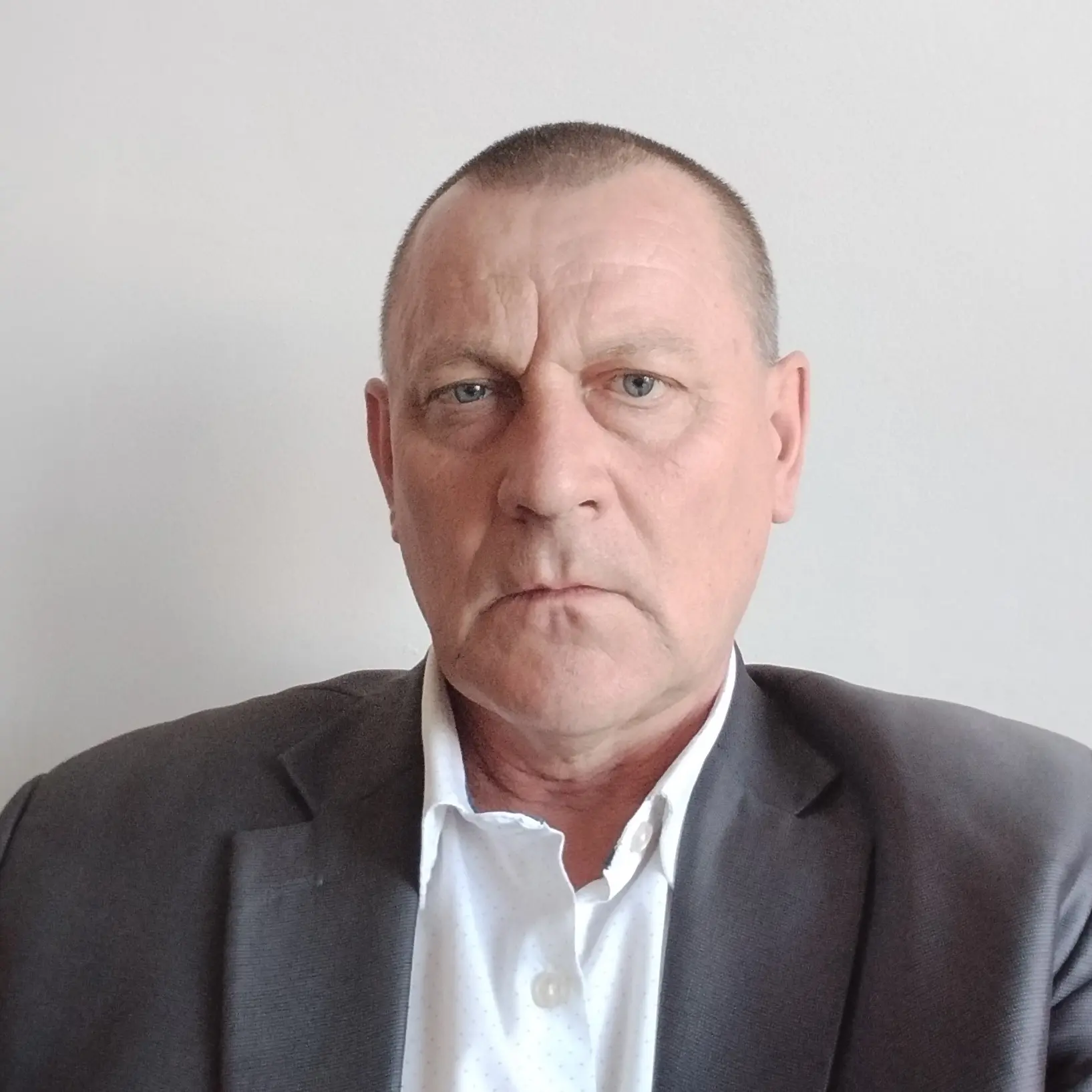 Валерий Новиков