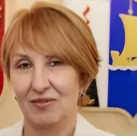Елена Максимова