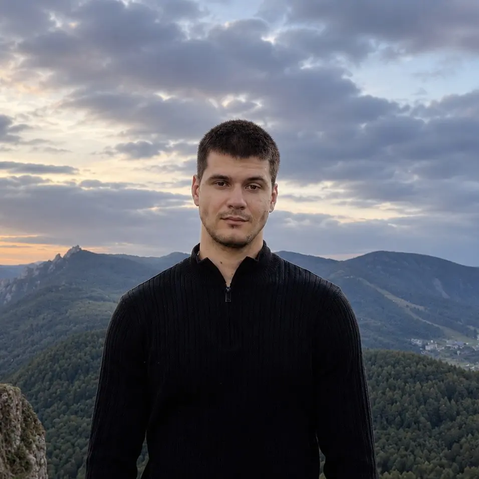 Дмитрий Комаров