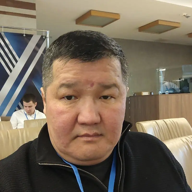 Владислав Степанов