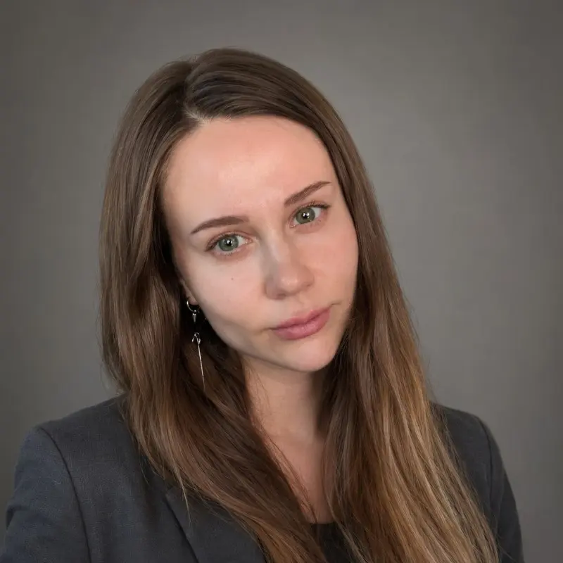 Елена Попова