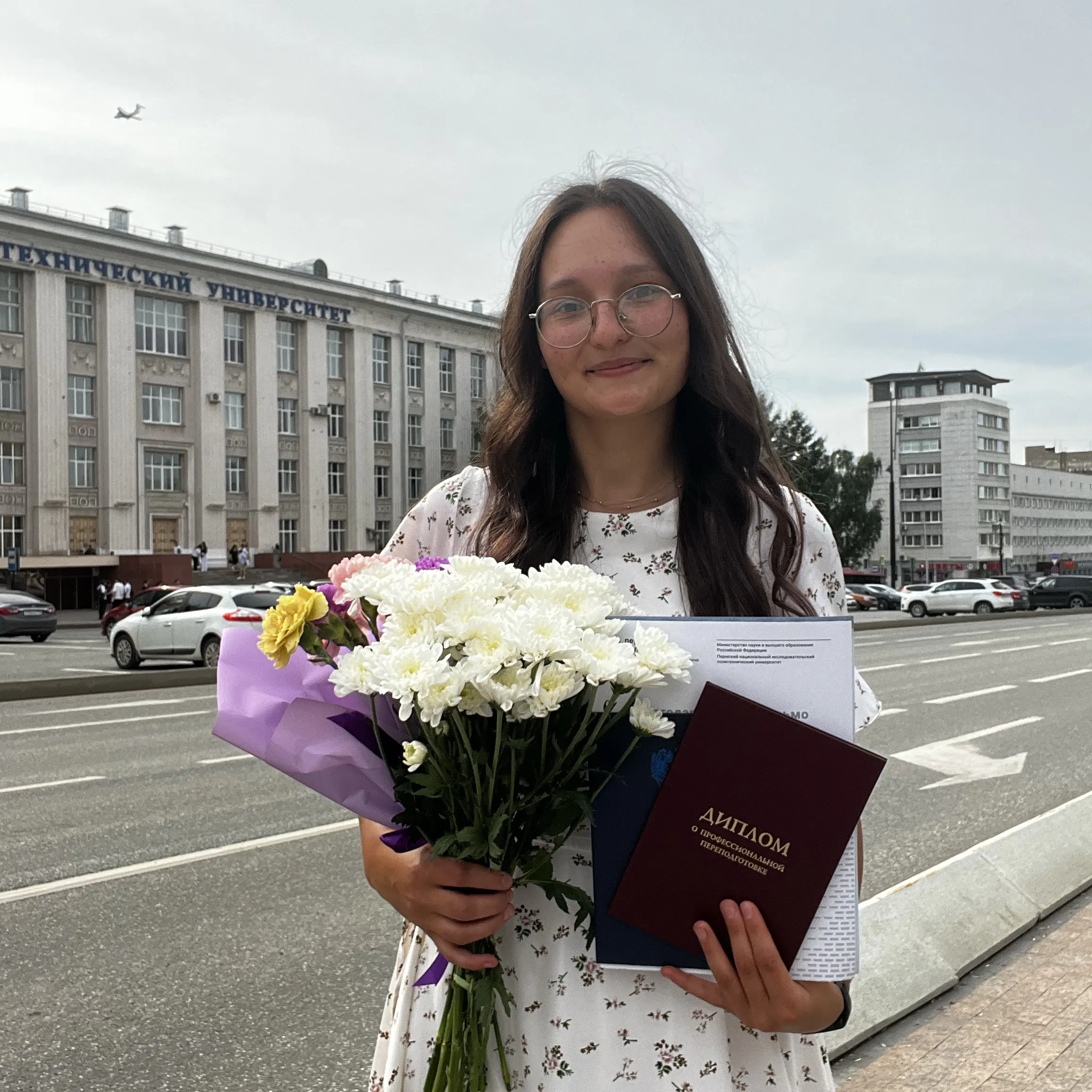 Оля Семенова