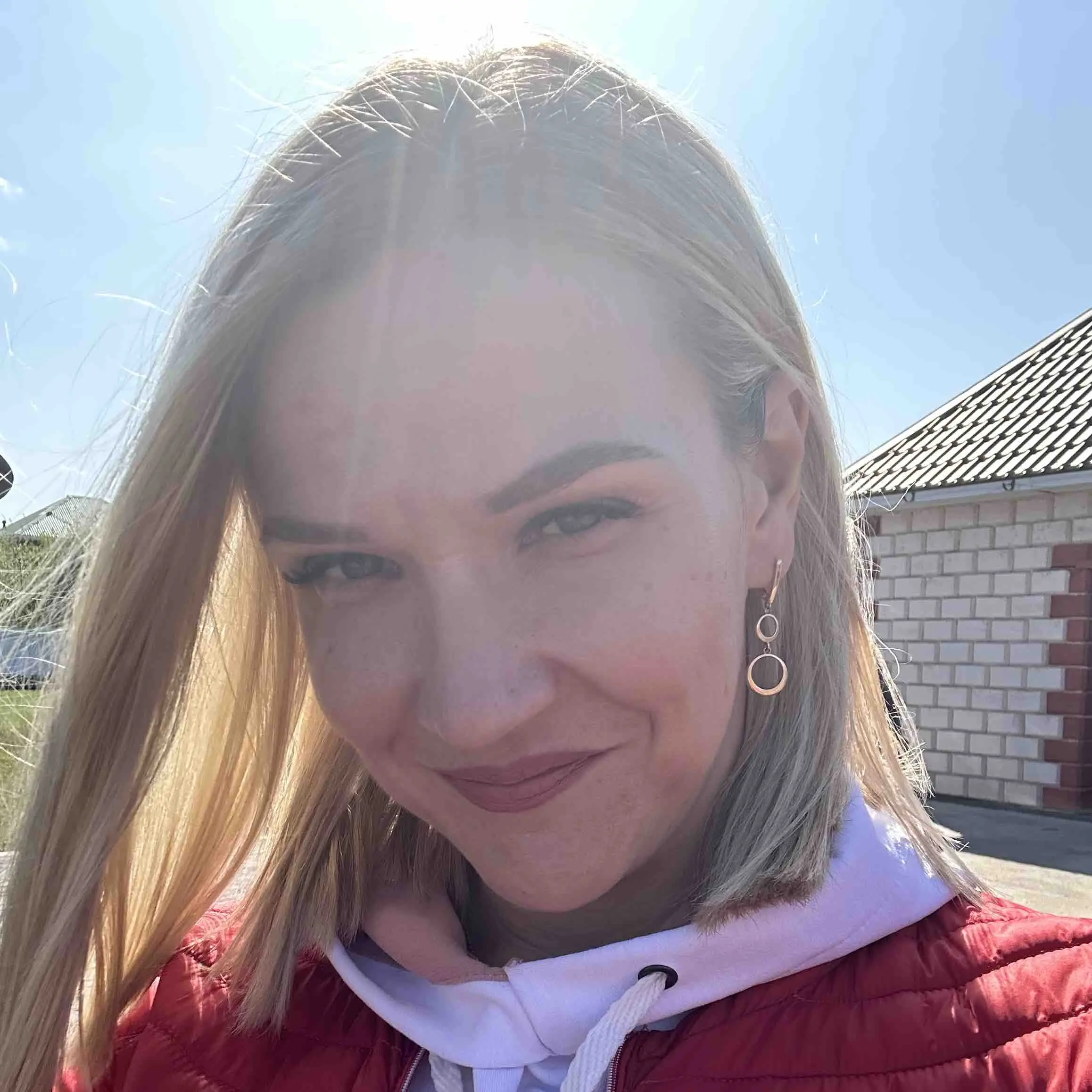 Анна Тихонова