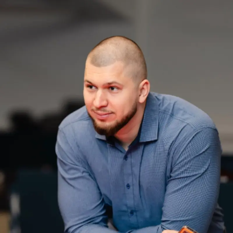 Сергей Богданов
