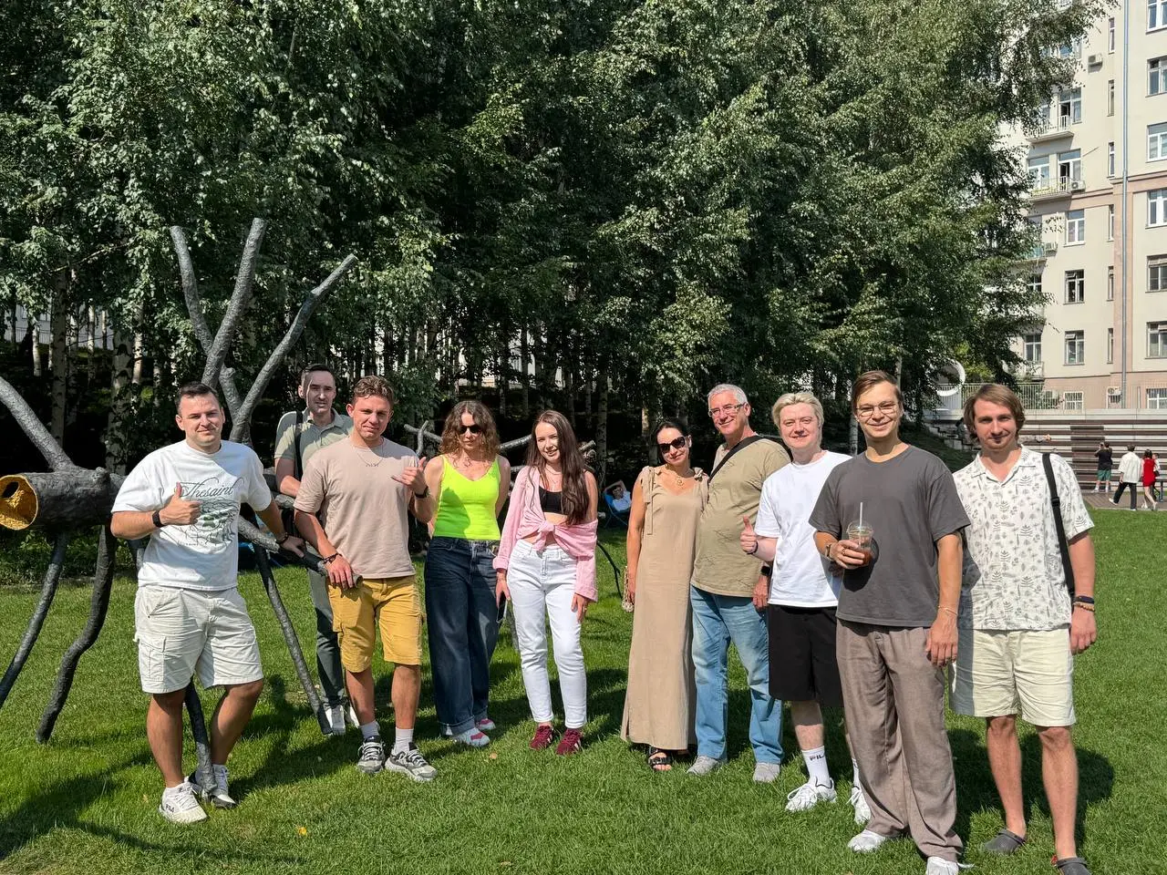 Офлайн митап в Москве
🔥 Это последний офлайн мой митап этого лета!
В четверг, 6 августа.
Общий сбор в 18:00, начало в 18:30
Я уже успел сделать несколько встреч | Сетка — социальная сеть от hh.ru