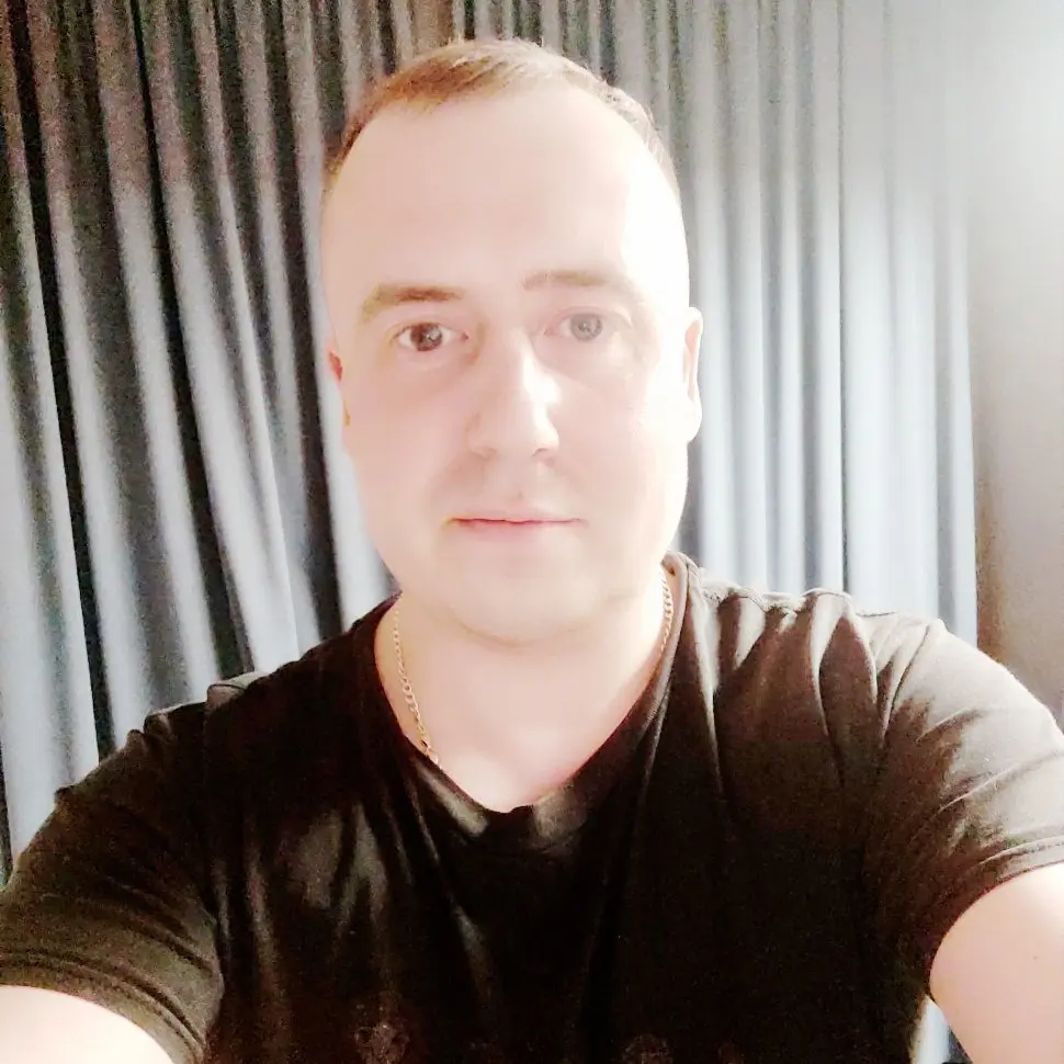 Илья Хорошилов
