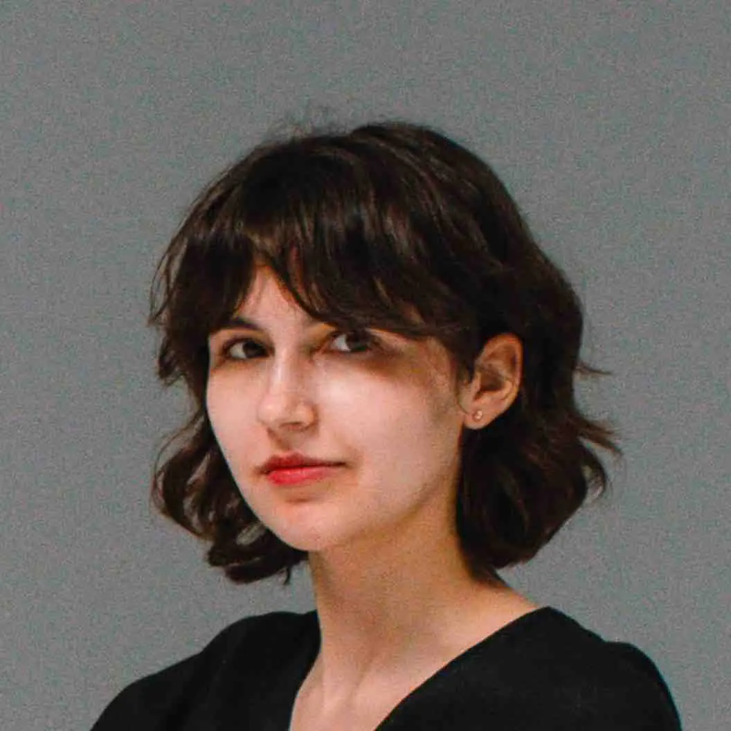 Алина Литвинова