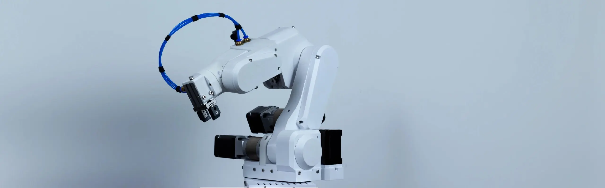 PAROL6-Desktop-robot-arm
PAROL6 — это высокопроизводительный настольный роботизированный манипулятор, напечатанный на 3D-принтере, предназначенный для образовательных и исследовательских целей | Сетка — социальная сеть от hh.ru