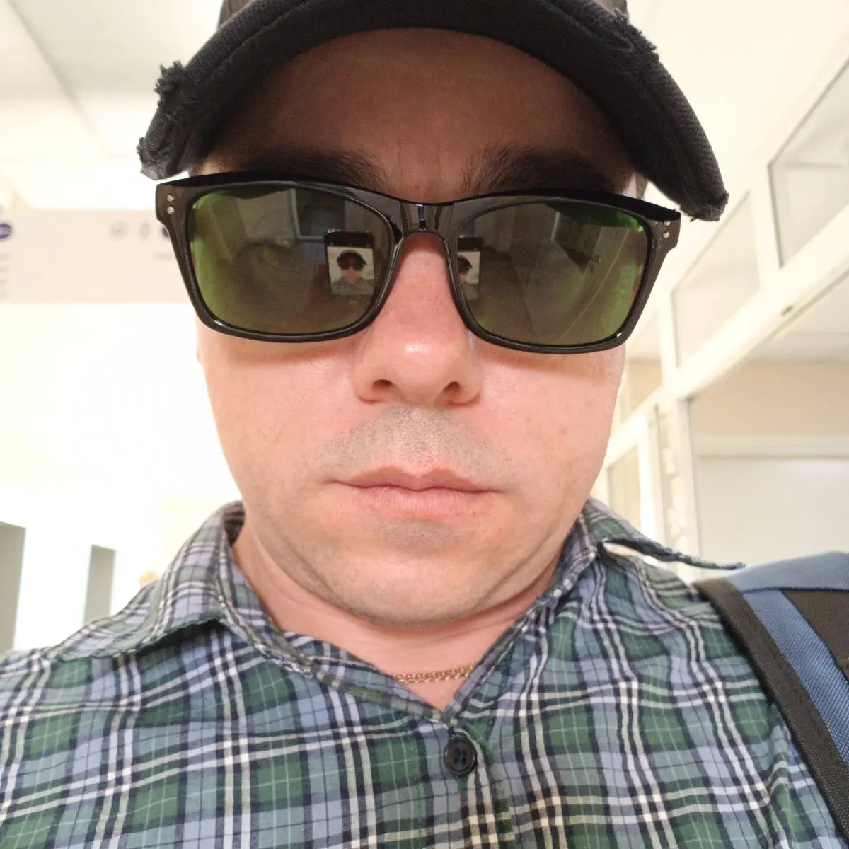 Руслан Левин