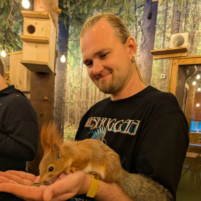 Юрий Романов