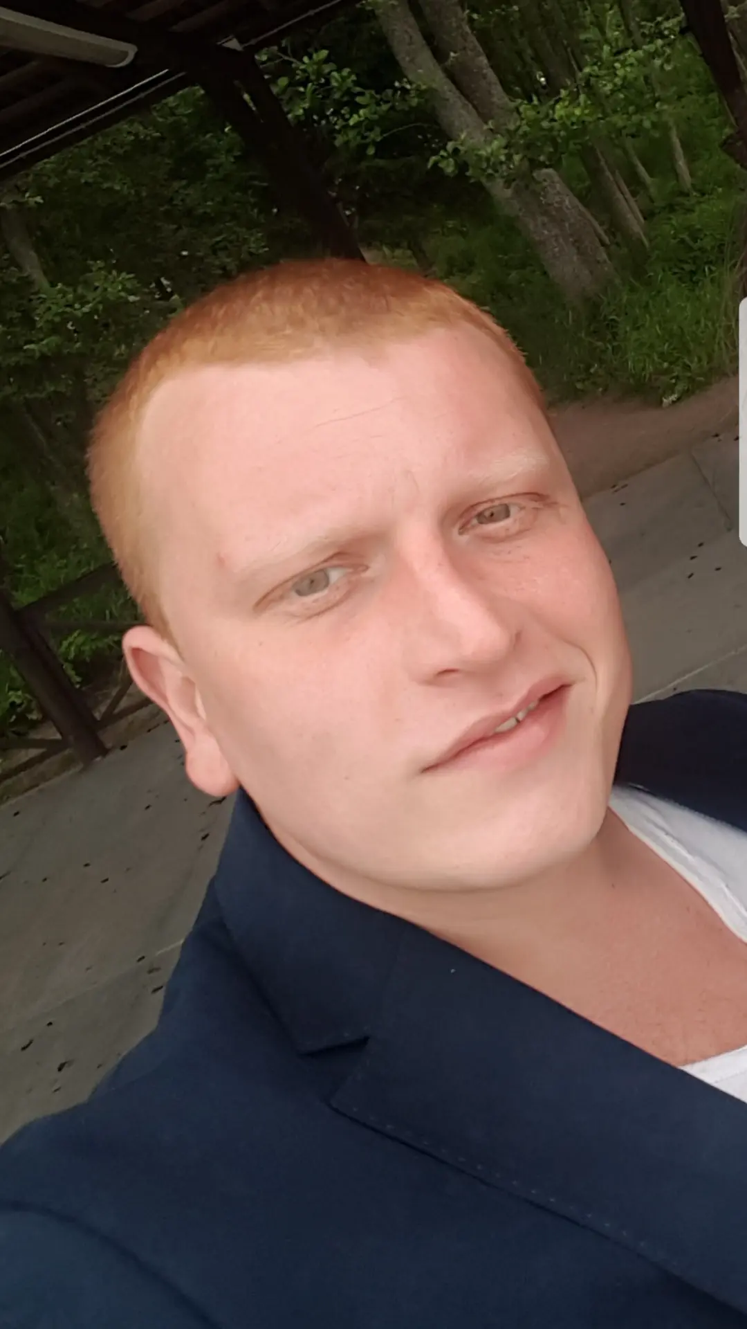 Антон Хохлов