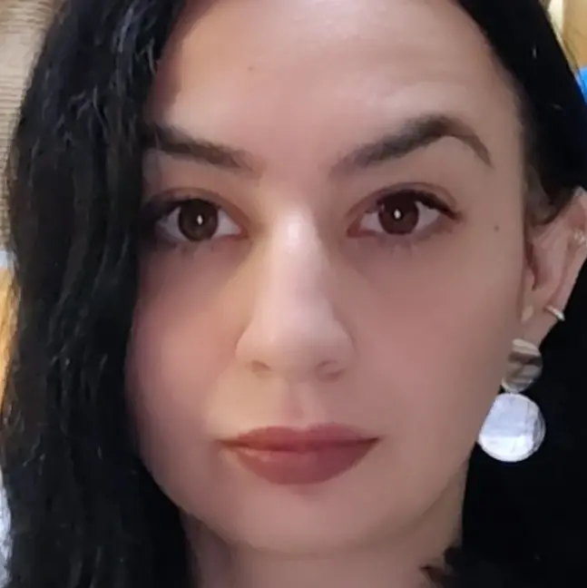 Елена Жуманиезова