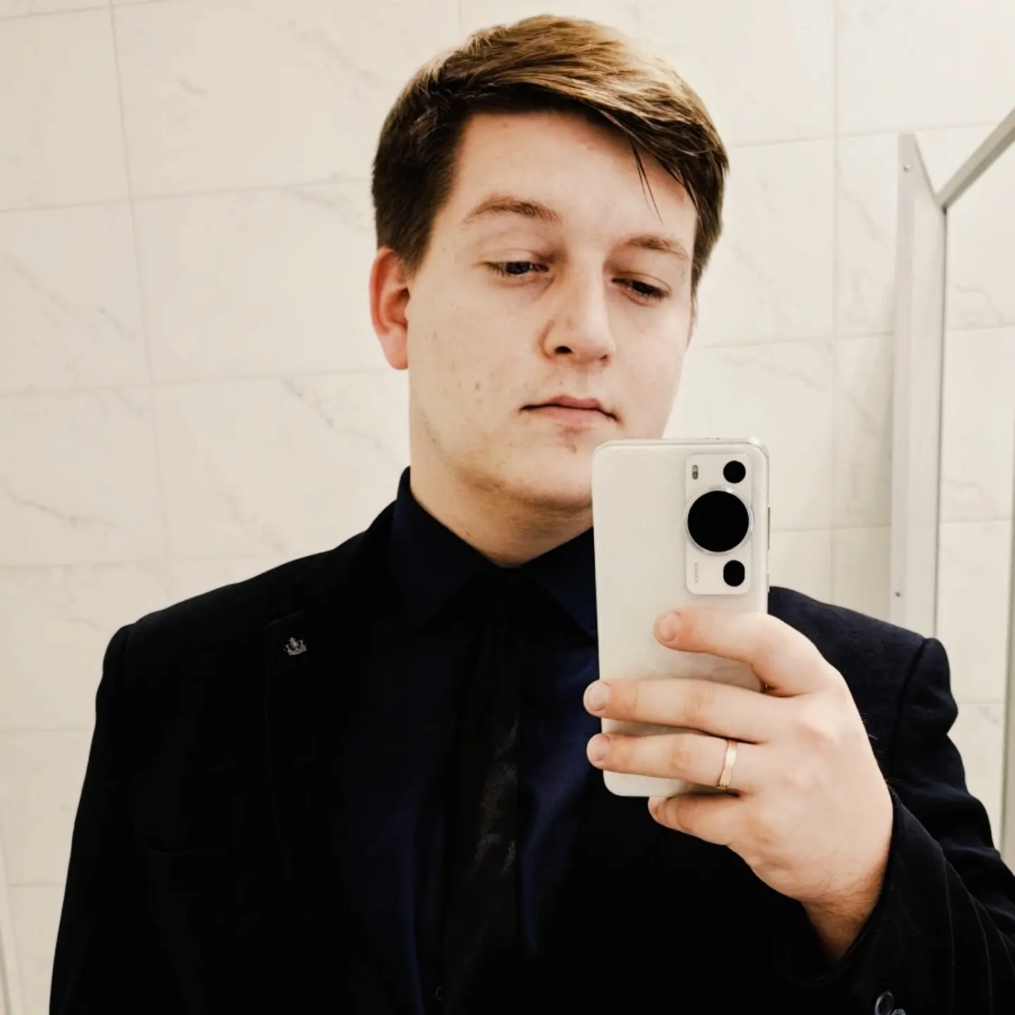 Александр Колесников