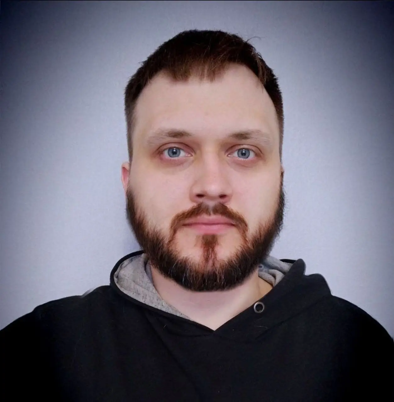 Антон Алифанов